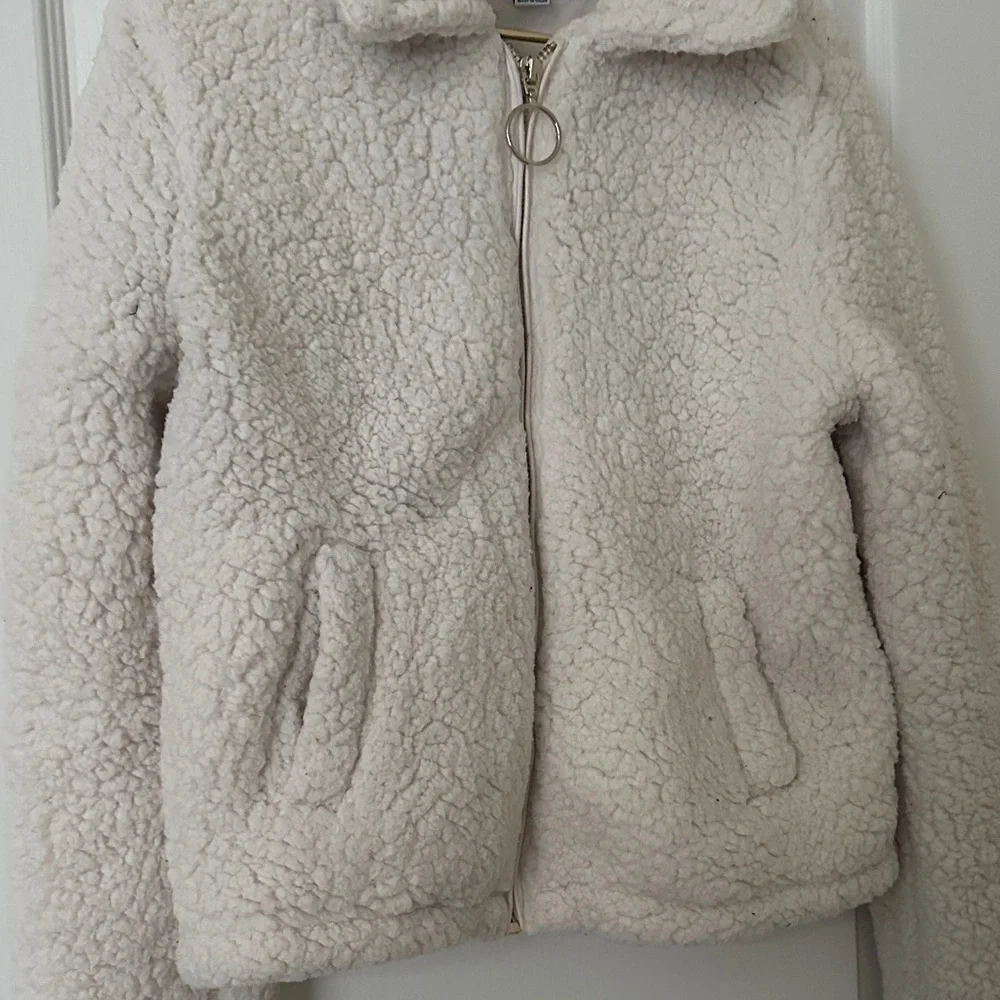 Iris Cream Teddy Jacket - Picture 3 of 4